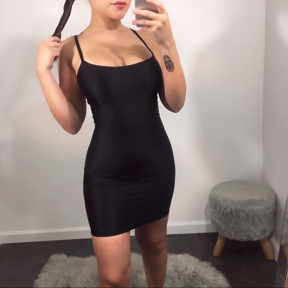 🚨SALE🚨 ONE LEFT Not Your Babe Mini Dress - Black